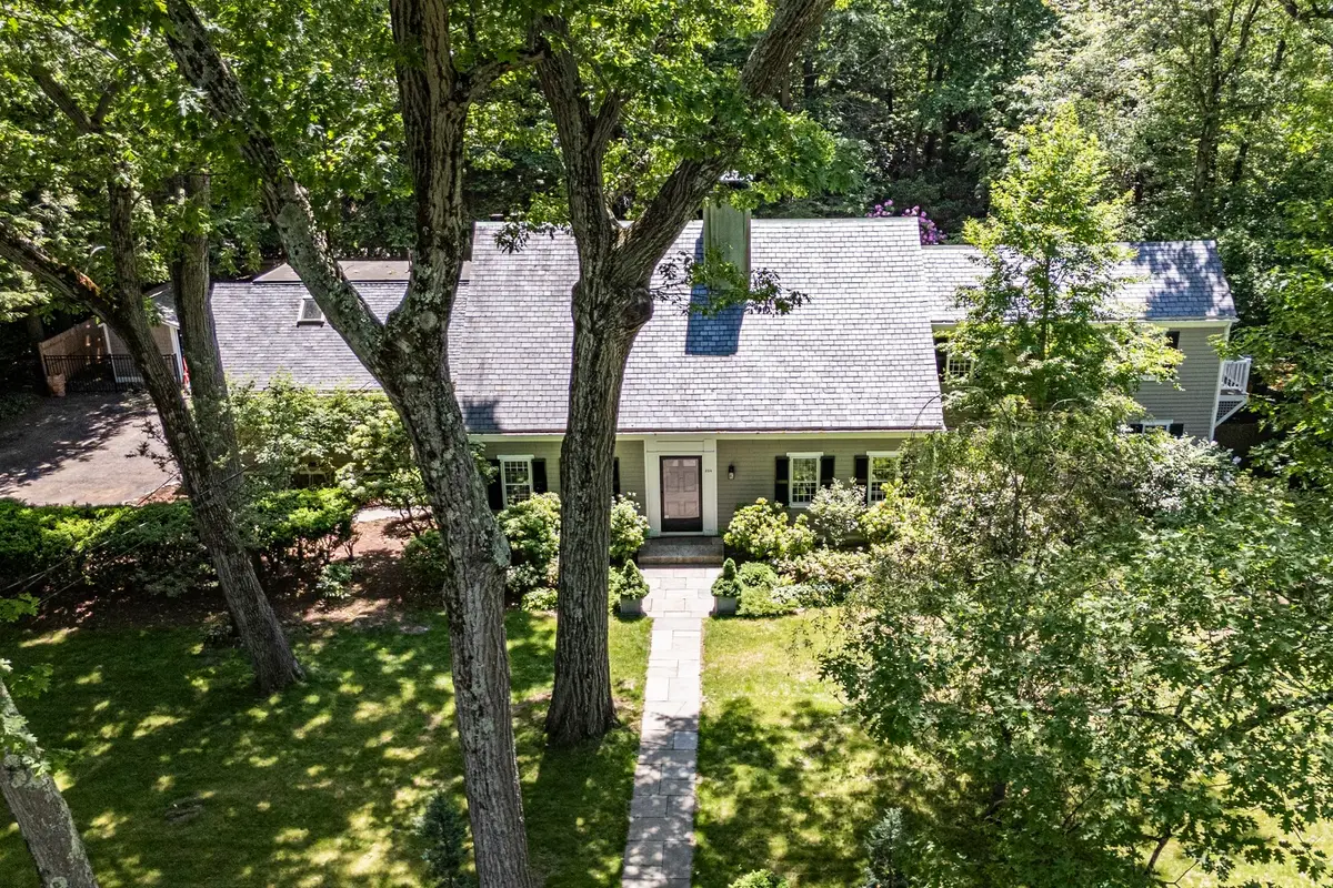 284 Woodland Road, Chestnut Hill, MA 02467 - #1