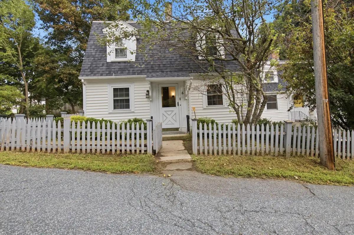6-8 Center Place, Stow, MA 01775 - #1