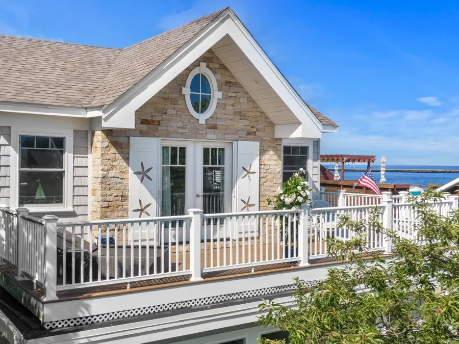 11 69th Street, Newburyport, MA 01950 - #3
