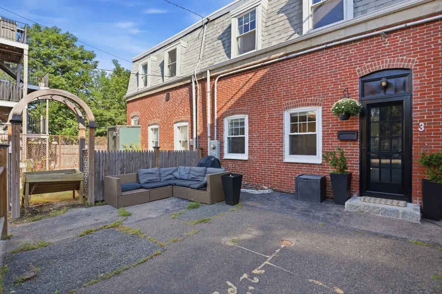 3 Lauten Place, Boston, MA 02127 - #3