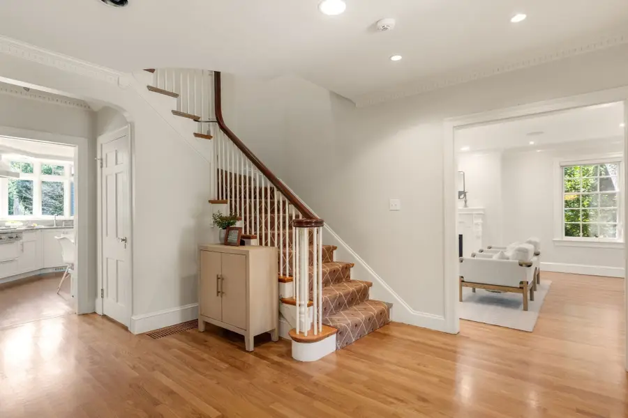 17 Glenoe Rd, Chestnut Hill, MA 02467 - #2