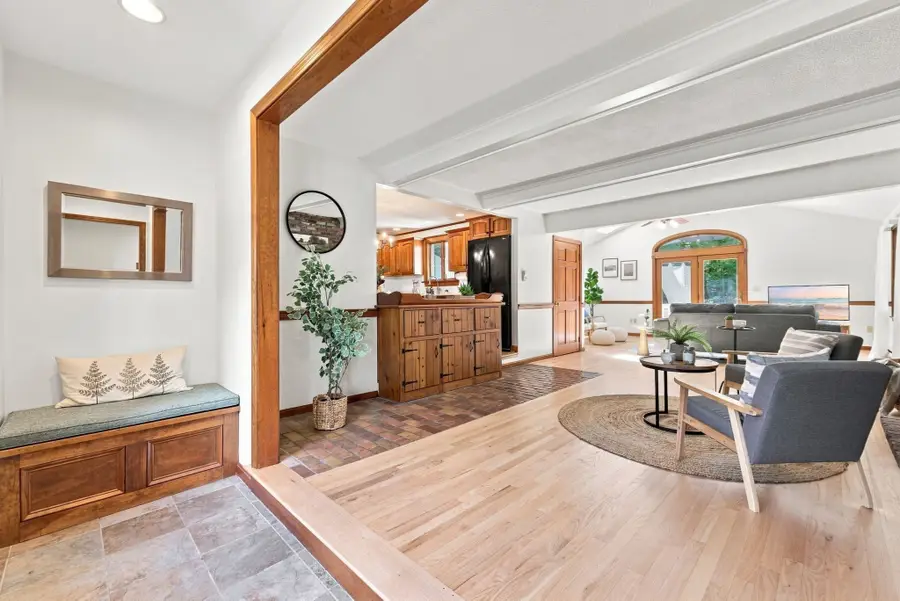 5 Regis Rd, Andover, MA 01810 - #3