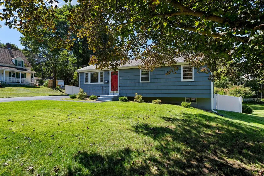 15 Bradford St, Stoughton, MA 02072 - #3