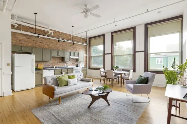 948 Main St #202, Waltham, MA 02453