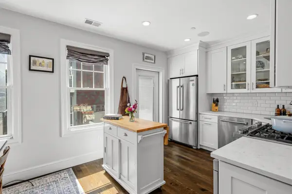 213 W 5th St #2, Boston, MA 02127