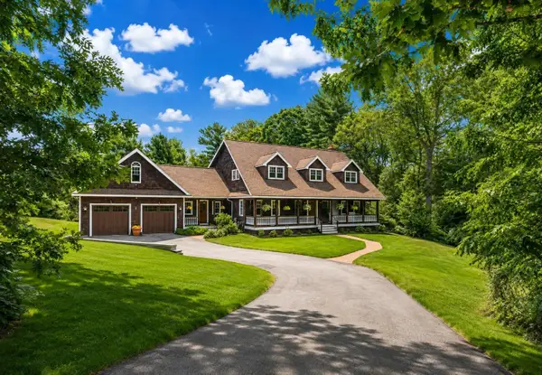 3 Lealand Peck Dr, Wrentham, MA 02093