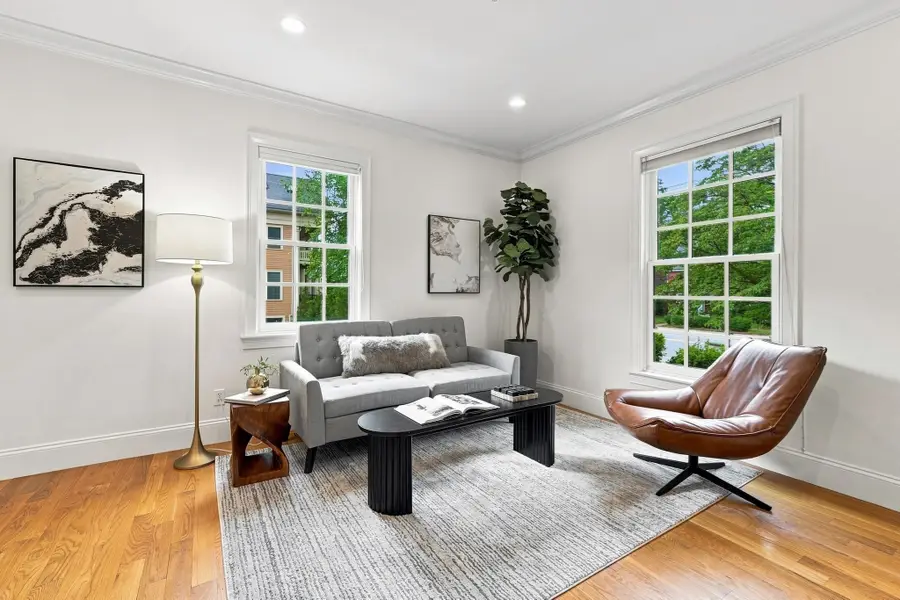 426 Main St #1, Waltham, MA 02452 - #3