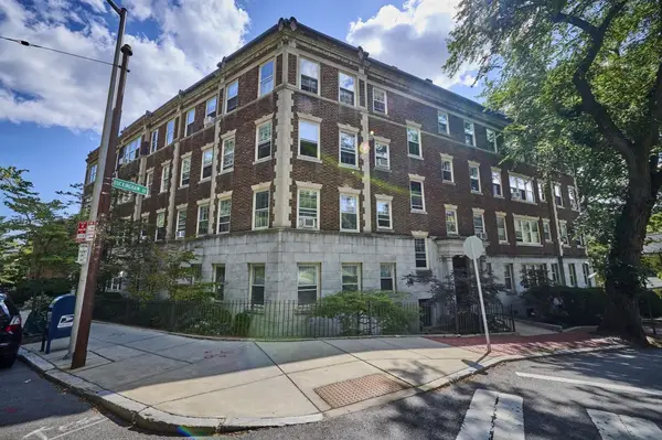 86 Buckingham St #32, Cambridge, MA 02138