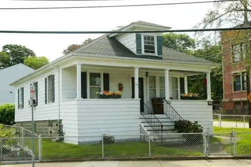 2641 N Main St, Fall River, MA 02720