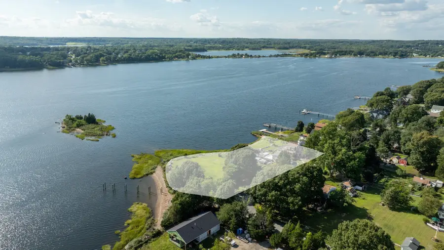 12 Riverside Dr, Berkley, MA 02779 - #2