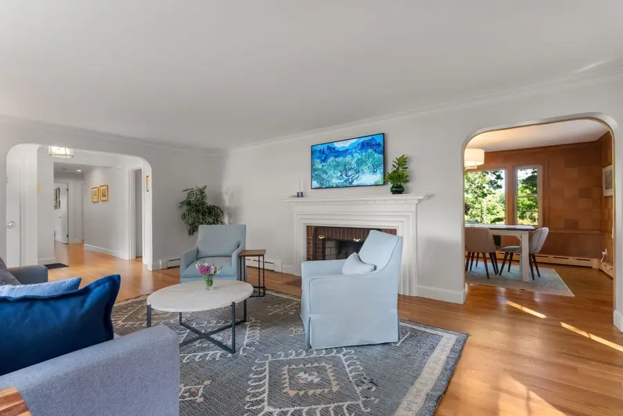 253 Pond St, Winchester, MA 01890 - #3