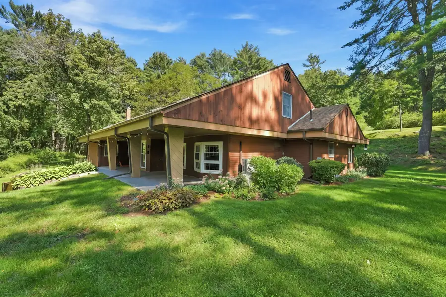 6 Ragged Hill Rd, Ware, MA 01082 - #2