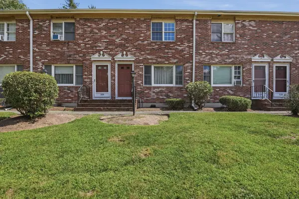 322 Bedford St #322, East Bridgewater, MA 02333