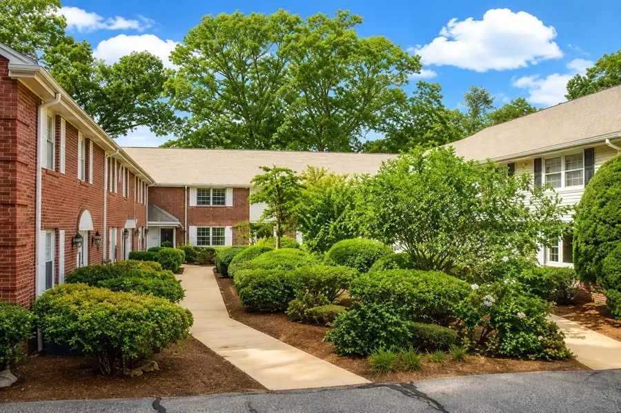 21 Westerly St #6, Wellesley, MA 02482 - #2