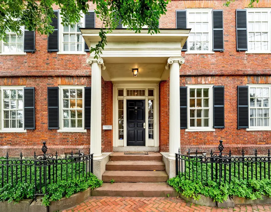 19 Federal St, Newburyport, MA 01950 - #2