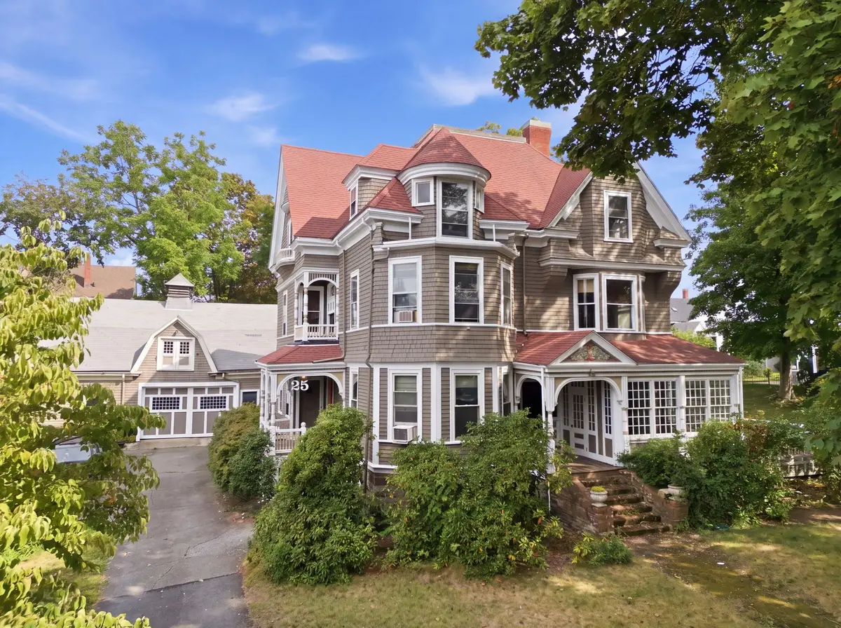 25 Avon St, Wakefield, MA 01880 - #1