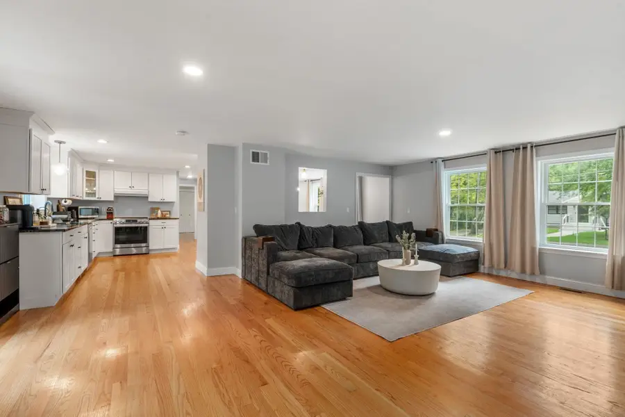 65 Lawrence St, Wilmington, MA 01887 - #2