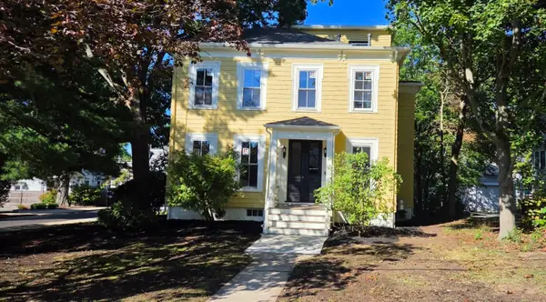 36 Mystic St, Medford, MA 02155