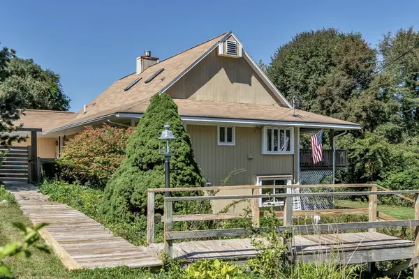 26 Dwight Rd, Marshfield, MA 02050