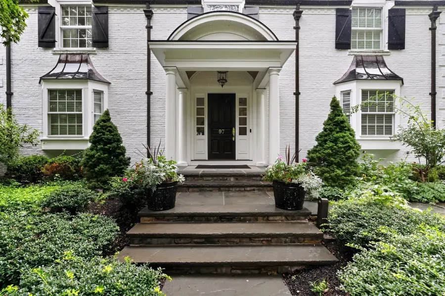 97 Arnold Road, Wellesley, MA 02481 - #2