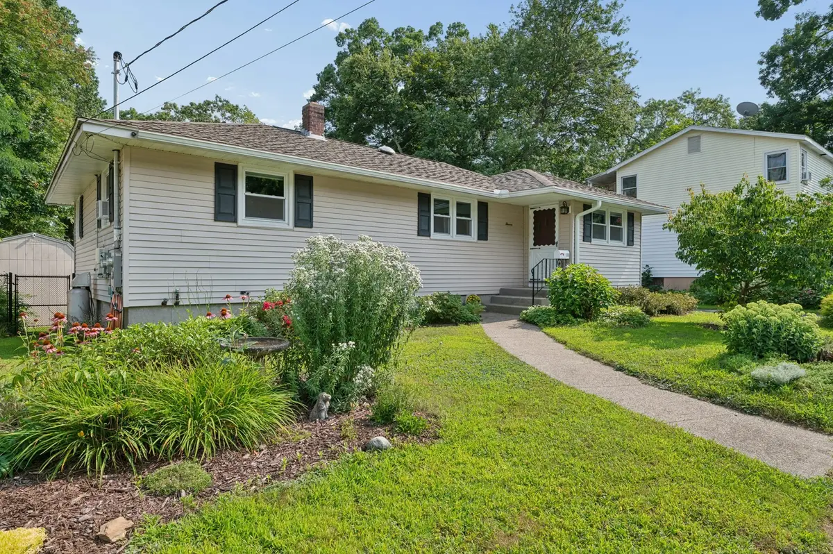 11 Greybert Ln, Worcester, MA 01602 - #1