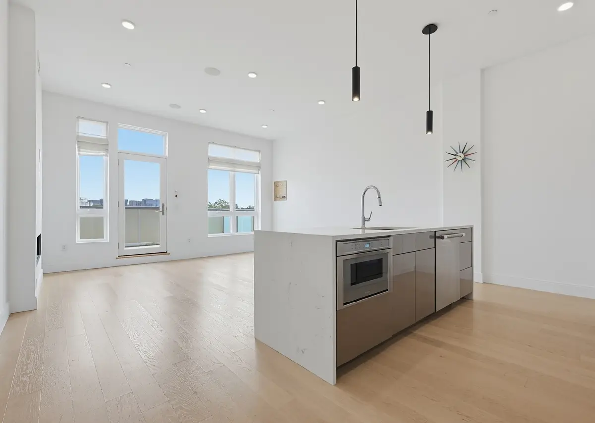 20 W 5th St #5D, Boston, MA 02127 - #1