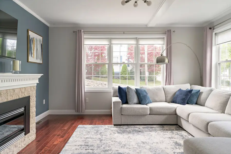 465 Washington Street #465, Winchester, MA 01890 - #3
