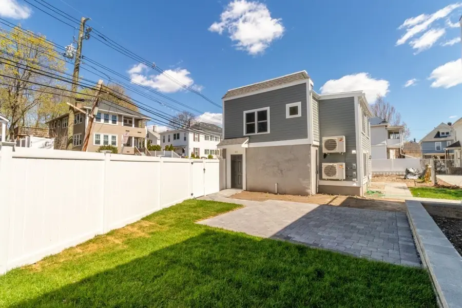 30 Columbus Ave #4, Waltham, MA 02451 - #2