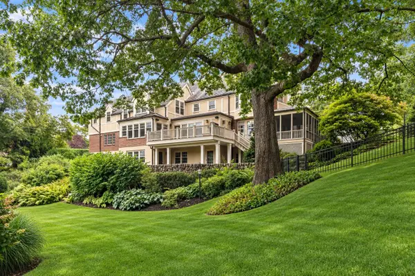 4 Dartmouth, Winchester, MA 01890