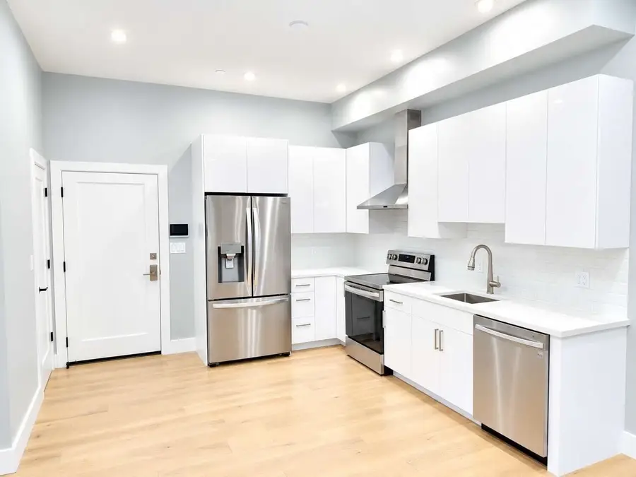 60 Cross St E #211, Somerville, MA 02145 - #2
