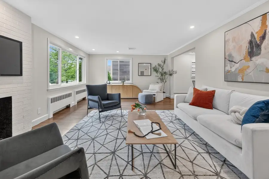 91 Grove, Chestnut Hill, MA 02467 - #2