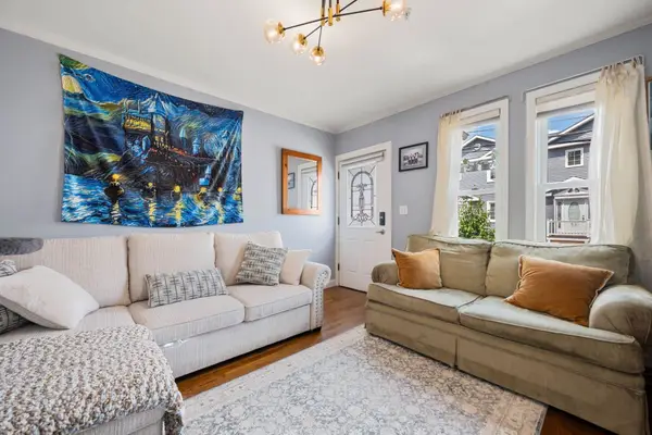 53 Myrtle St #2, Waltham, MA 02453