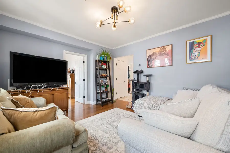 53 Myrtle St #2, Waltham, MA 02453 - #2