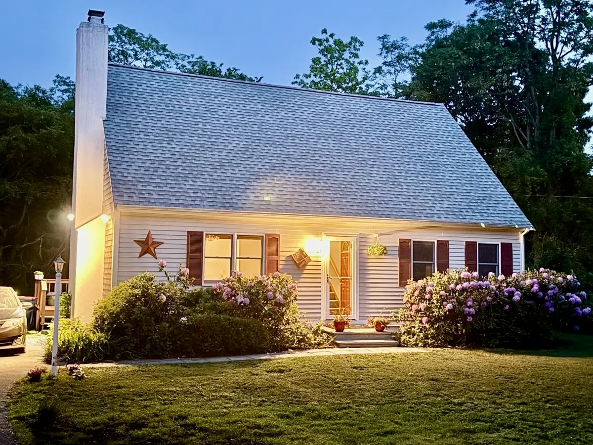 8 Fearing Hill Rd, Wareham, MA 02571 - #1