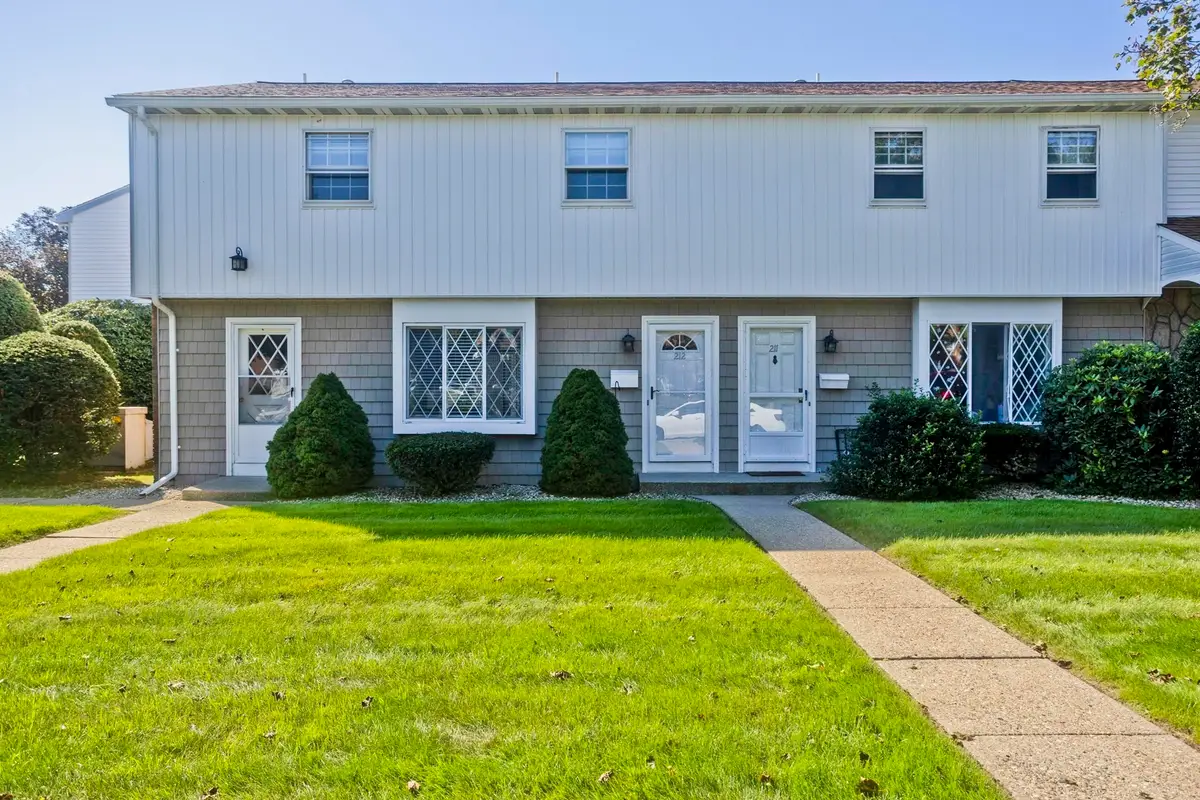 212 Blisswood Village Dr #212, Ludlow, MA 01056 - #1