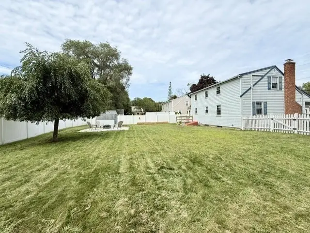 1 New York Ave, Blackstone, MA 01504 - #3