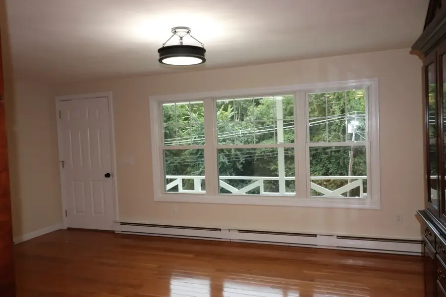 146 Walnut St, Shrewsbury, MA 01545 - #2