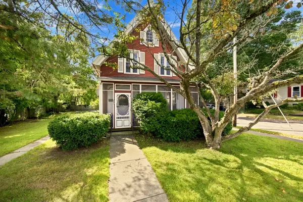 46 Finn St, Northampton, MA 01060