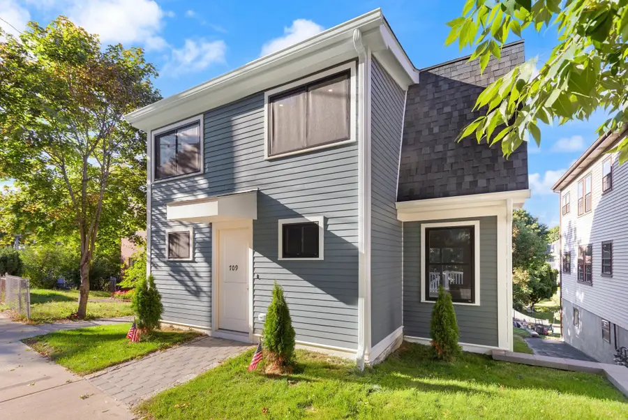 709 Belmont St, Belmont, MA 02478 - #3