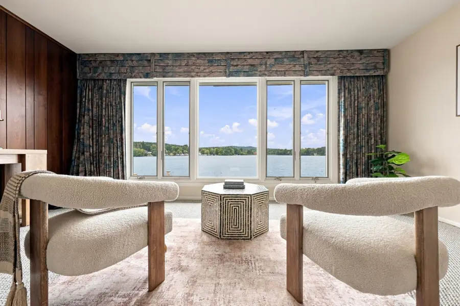 29 Lake Shore Drive, Wales, MA 01081 - #3