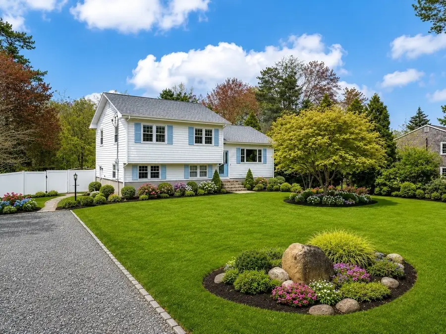 10 Knollwood Dr, Mattapoisett, MA 02739 - #3