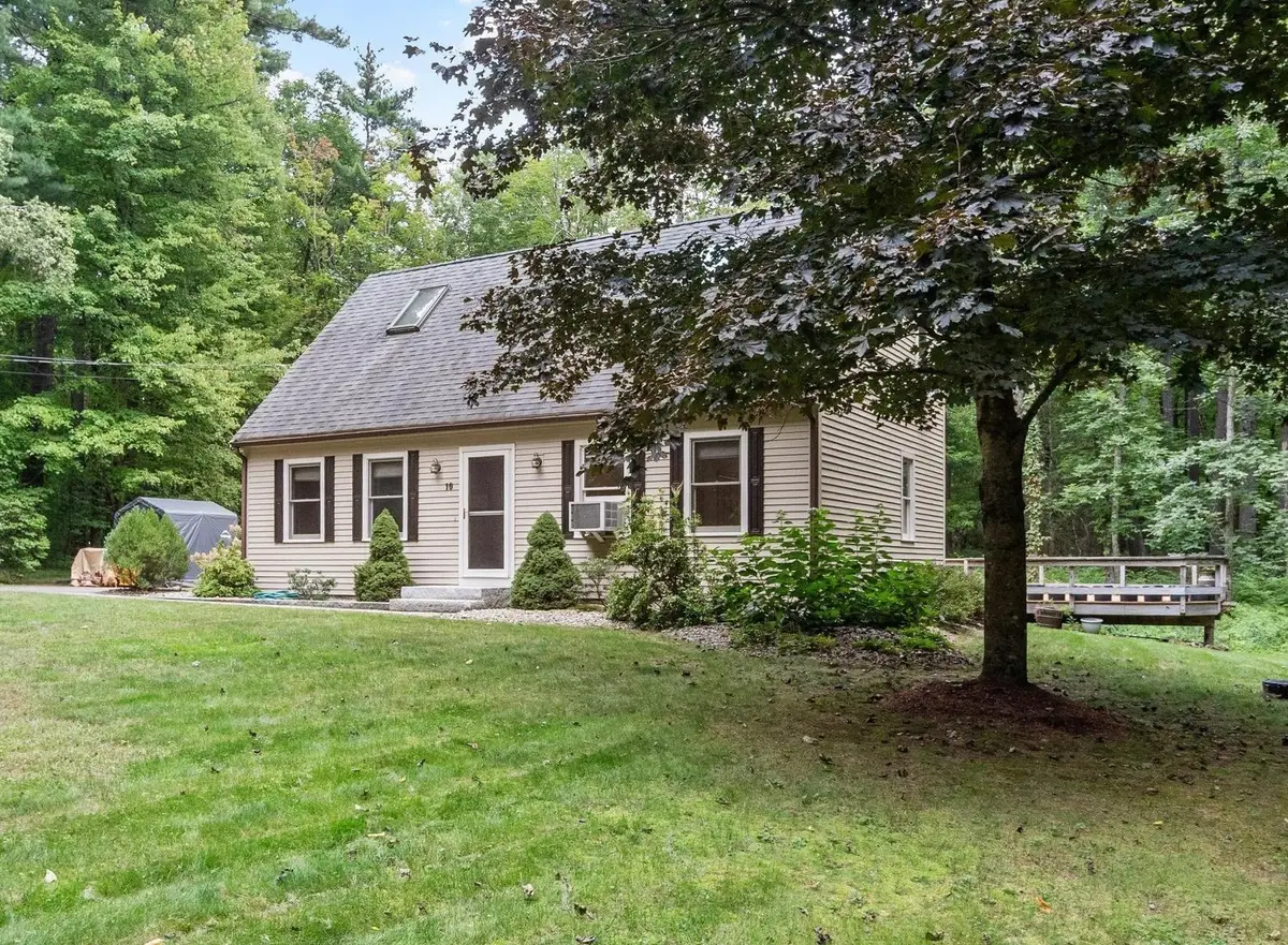10 Hog Hill Rd, Pepperell, MA 01463 - #1
