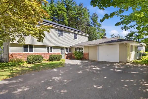 27 Ansie Road, Chelmsford, MA 01824