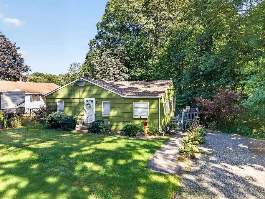 45 Lakeshore Dr, Hudson, MA 01749 - #3
