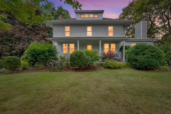 26 Nelson Pl, Worcester, MA 01605
