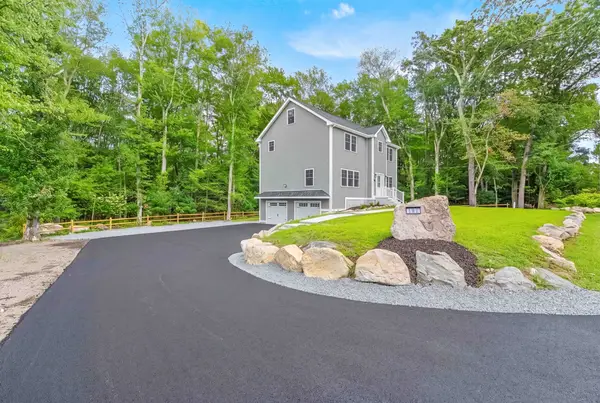 163 Hope St, Seekonk, MA 02771