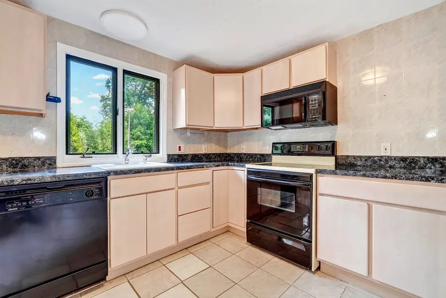 24 Lisa Rd #24, Randolph, MA 02368 - #2