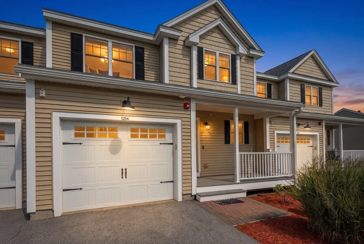 1204 Hazelwood Way #1204, Clinton, MA 01510 - #1