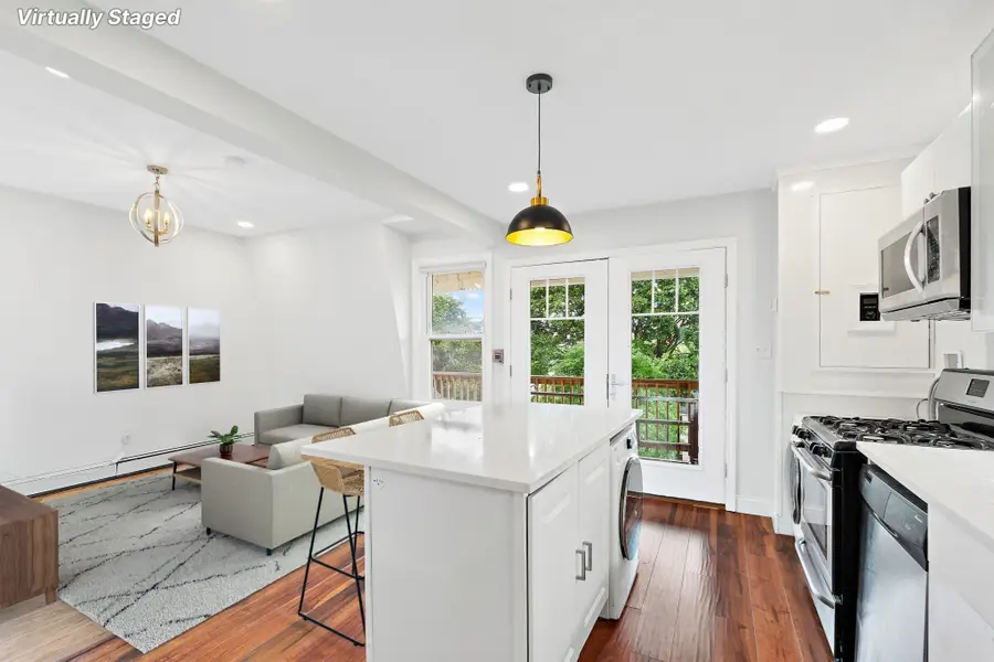 104 Thorndike St #3, Cambridge, MA 02141 - #3