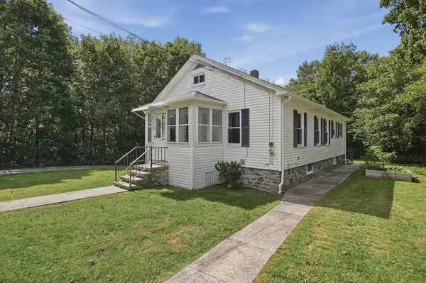 28 Eastern Avenue, Webster, MA 01570